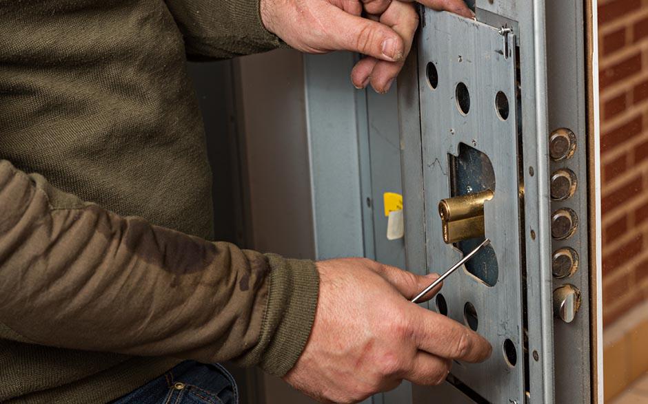 ouverture de porte claquée serrurier Neuilly-sur-Seine